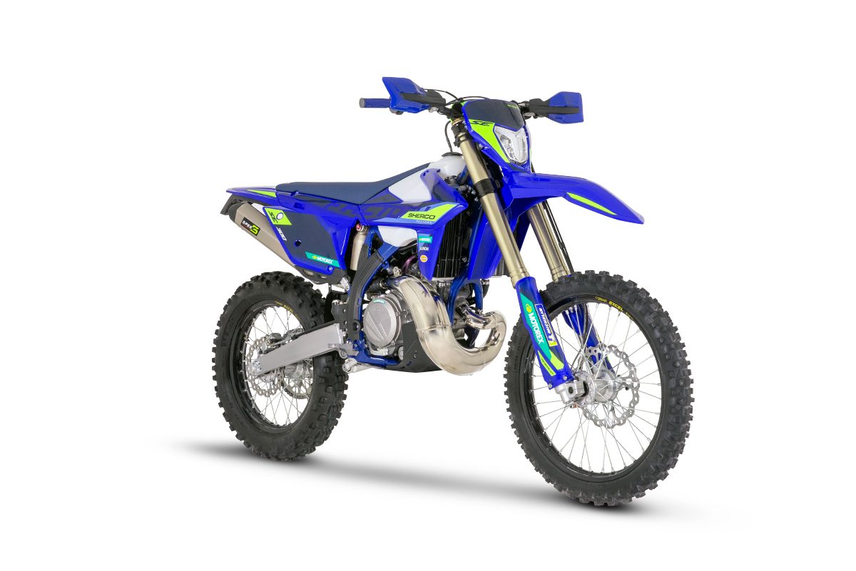 2027 300 SE Factory