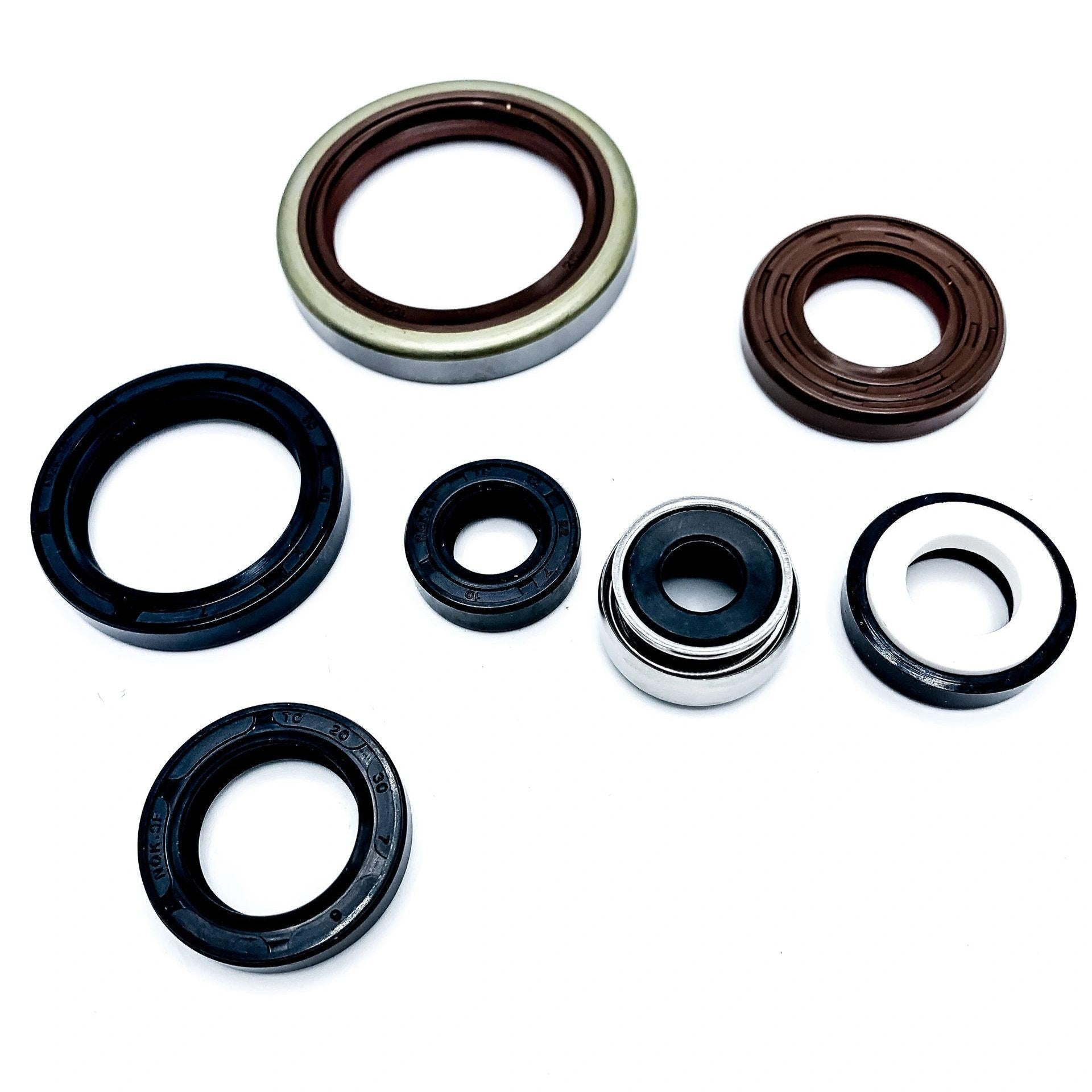Engine Oil Seal Kit - ME906002510