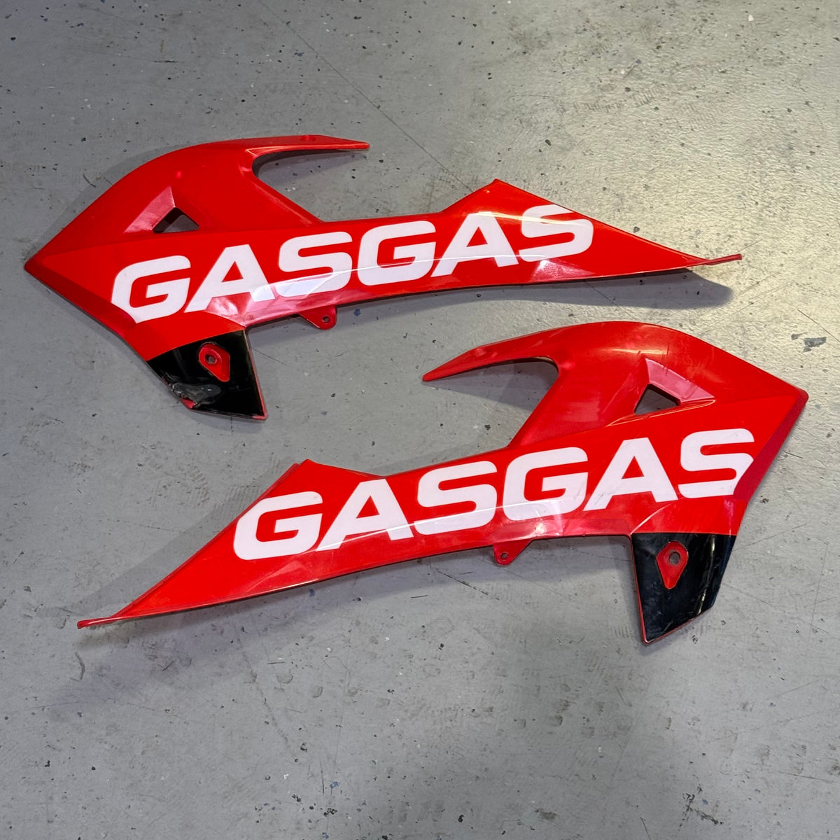 *Used* 2018 Radiator Shroud Set #3
